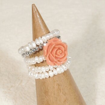 練り珊瑚の薔薇と本真珠（淡水パール）、ヘマタイトのリング（指輪のサイズ：フリーサイズ、形状記憶ワイヤー、ホワイト）の画像