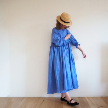French linen canvas gather one-piece BLUEの画像