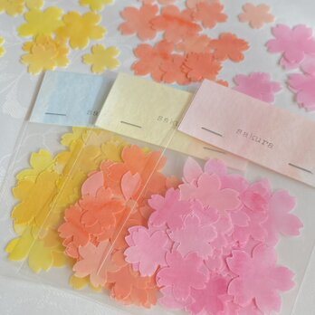 桜L・Mサイズ ほんのり透けるペーパーフレーク♡150枚　ピンク、オレンジ、イエロー卒アル・色紙・ラッピング/D499の画像
