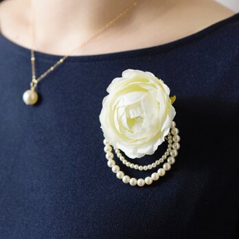 【コサージュ・ブローチ】上品で清楚なバラと2連 パール