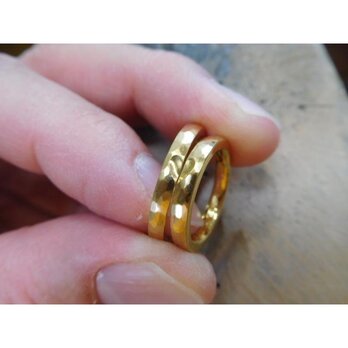 k24 結婚指輪 手作り【純金×鍛造】槌目リング ハート 細め 幅2.5mm くすみ加工の画像