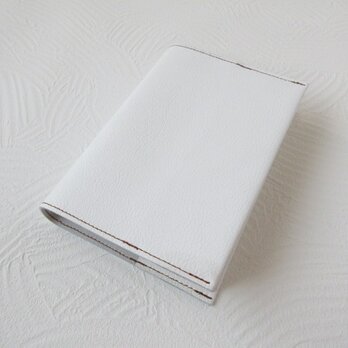 文庫本サイズ《ゴートスキン》ホワイト・ソフトシュリンク・一枚革のブックカバー・0324の画像