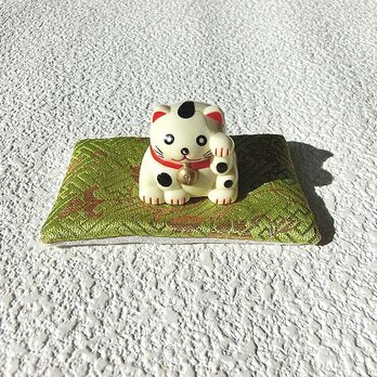 お人形置物用敷物 西陣織金襴さやがた　若草色　横幅8.5cmの画像