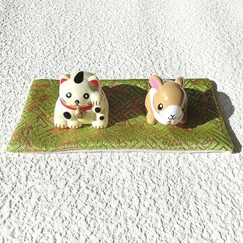 お人形置物用敷物 西陣織金襴さやがた　若草色　横幅12.5cmの画像