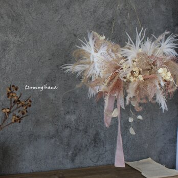 wreath「ニケ」№７　　オーストリッチフェザーのフライングリース　ドライフラワーリース　ルナリアの画像