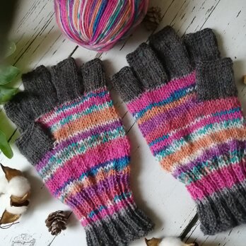紫陽花〜オパール毛糸の指先フリー手袋の画像
