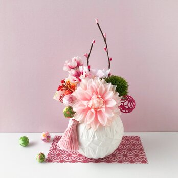 春色ピンク＊ダリア＆桜のアレンジメントの画像