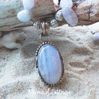 blue lace agate statement necklace ブルーレースアゲートのステートメントネックレスの画像