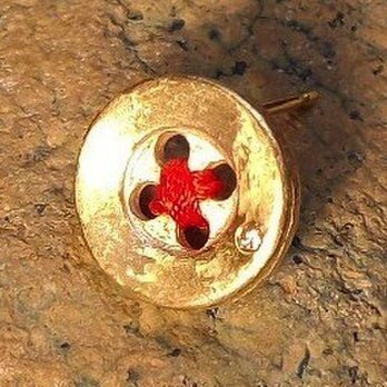 K18,K10赤い糸＆ボタン(ダイヤモンド)シングルピアスの画像