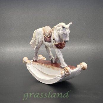 木馬の置物（木彫り）