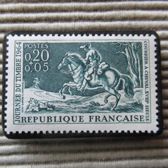 フランス　切手ブローチ8501の画像
