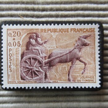 フランス　切手ブローチ8502の画像