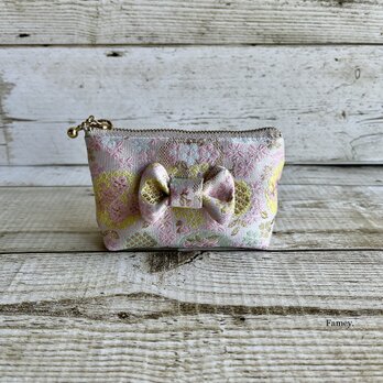 大人かわいい桜リボンの小さめポーチ　金襴　桜　パステルカラー　春　手のひらサイズ　小物入れの画像