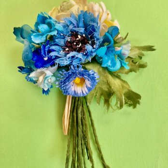 布花 corsage fleur bleueの画像