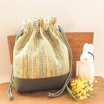 春色ミックスツイード調手織り布の巾着バッグ（ミモザ）の画像
