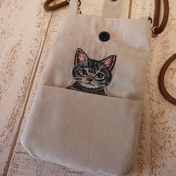 ファスナーポケット付きスマホポシェット（猫ちゃん）の画像