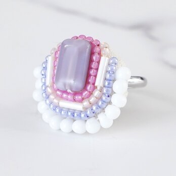 おしゃべりな指輪28　フリーサイズ　ビーズ刺繍のリング　スクエア　パープル　ピンク　ホワイト　カラフル　パステルの画像