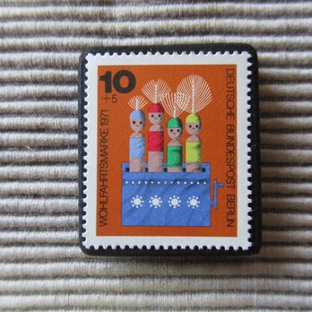ドイツ　おもちゃ切手ブローチ　8503の画像