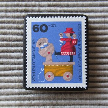 ドイツ　おもちゃ切手ブローチ　8506の画像