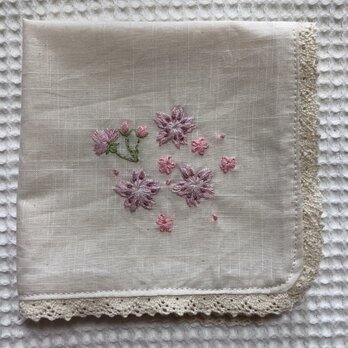 コットンのレース付き刺繍ハンカチ☆桜の画像