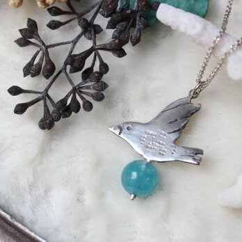 鳥とアクアマリンのネックレス　silverの画像