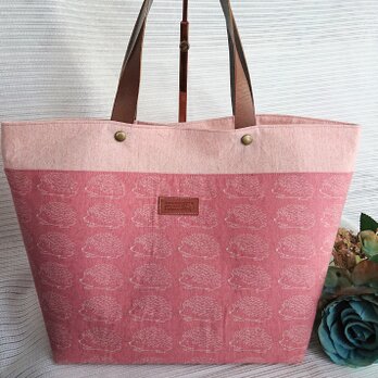 『キュートなハリー』  桜色の横長シンプルトートバッグの画像
