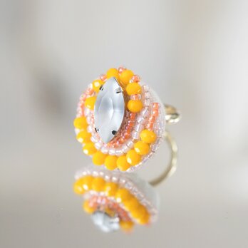 おしゃべりな指輪　36　フリーサイズ　ビーズ刺繍のリング　ビジュー　オレンジ　カラフル　マルチカラー　ビタミンカラーの画像