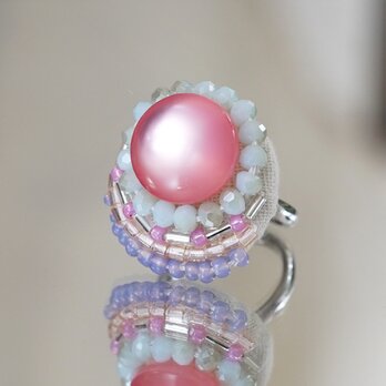 おしゃべりな指輪54　フリーサイズ　ビーズ刺繍のリング　まる　ピンク　ブルー　マルチカラーの画像