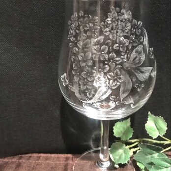 紫陽花の花束のグラス〜手彫りガラス〜の画像