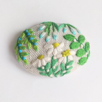 草花の刺繍ブローチ・botanicalの画像