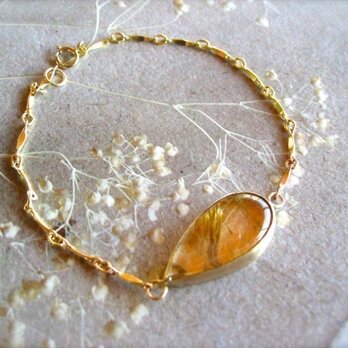 SOLD. ゴールドルチルクオーツブレスレット