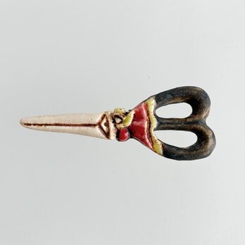 手芸鋏アンティーク「剣の王子様」［陶器ブローチ］の画像