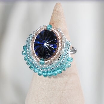 おしゃべりな指輪　81　フリーサイズ　ビーズ刺繍のリング　ブルー　マルチカラーの画像