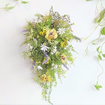 ラベンダーと小花の野草テイストなナチュラルスワッグ(イエロー) ns707の画像