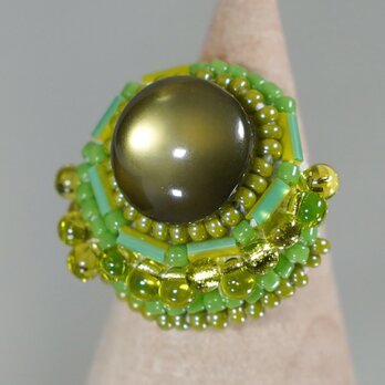 おしゃべりな指輪97 フリーサイズ　ビーズ刺繍のリング　グリーンの画像