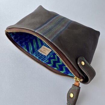 S-size刺繍ポーチ『BLUEステッチ』チャコール×ブルー（ヤギ革）の画像