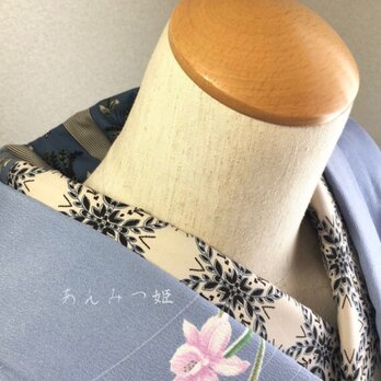 綿の刺繍半衿 ペールブルーの花格子の画像