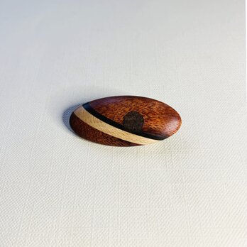 ブローチ -サティーネ･ブナ･シマコクタン･珪化木 楕円-の画像