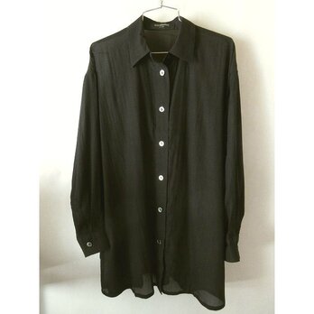 ２）シルクシャツ・黒・シンプル・着丈７６ｃｍの画像
