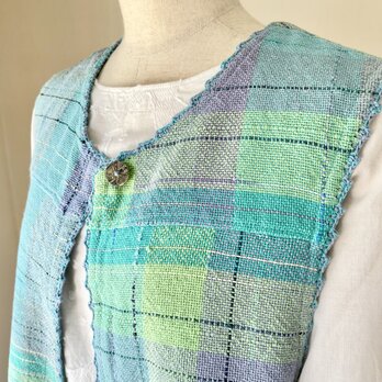 コットン糸で織った手織りのショートベスト（ブルーグリーン系）の画像