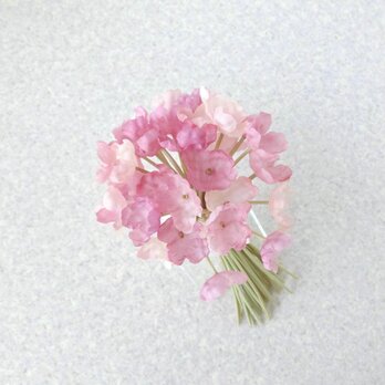 瑞々しい小花のブーケ * シルク羽二重製 * コサージュの画像
