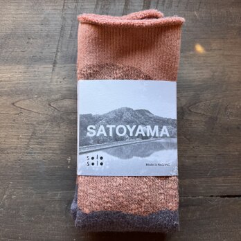 SATOYAMA  socks 足袋型　25-27cm ソヨゴ染め　pinkの画像