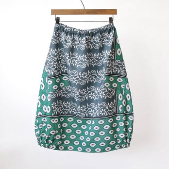 アフリカ布のバルーンスカート（カンガスカート）コクーンスカート アシンメトリーの画像