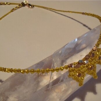 Lemmon yellow crown chokerの画像