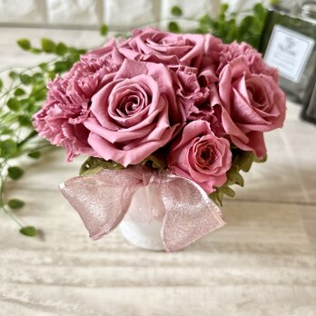 母の日　プリザーブドフラワーピンクのバラとカーネンションのアレンジメント　母の日　インテリア　お祝い　記念日の画像