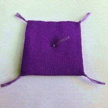 置物用お座布団　紫10ｃｍ角の画像
