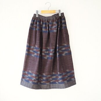 手織り布のシンプルなスカートの画像