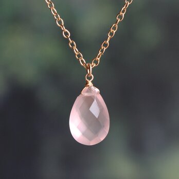 ✨心踊る桜色✨ローズクォーツ＜宝石質・ブリオレットカット＞のネックレス（K14GF）の画像