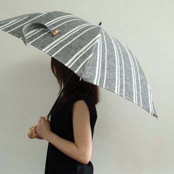ランダムストライプコットンリネン/バンブー持ち手日傘の画像
