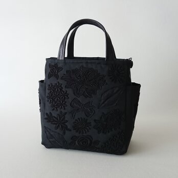 black motif lace mini standard bagの画像